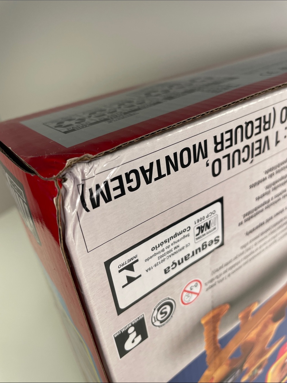 Mini Racers Radiator Springs Spin Out Playset-Dents in cardboard packaging - Picture 4 of 4